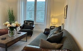 Annie'S Flat